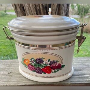 Knott’s Berry Farm Ceramic Fruit Canister with Clamp Lid - White Cream